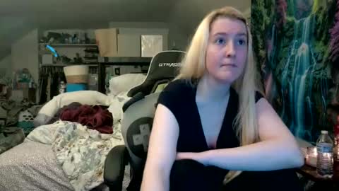 Snapshot of candismiths chatting on 05.12.26 Candi online show from 05.12.26