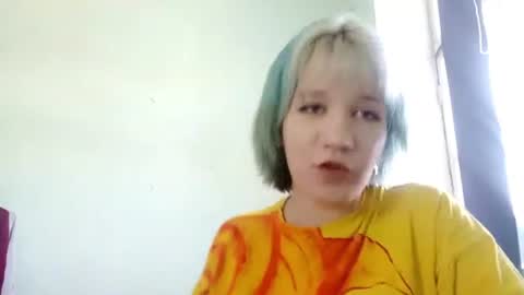 Snapshot of candiswirtanen chatting on 06.09.26 Sia online show from 06.09.26