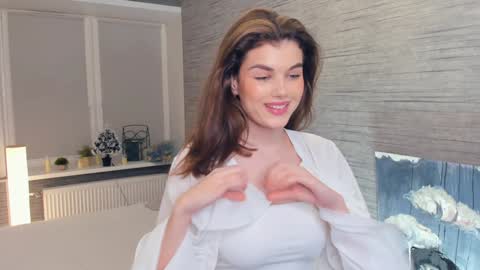 Flora online show from 02.01.25