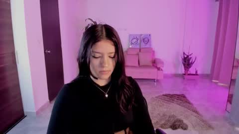 candy_fox_19 online show from 12.19.25