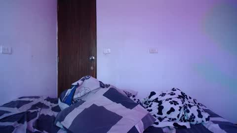 Candy  Grey online show from 10.18.25