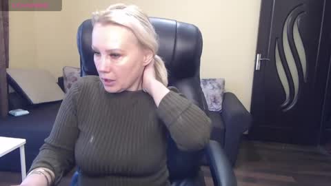 Snapshot of candy_hellenx chatting on 04.01.26 candy_hellenx online show from 04.01.26