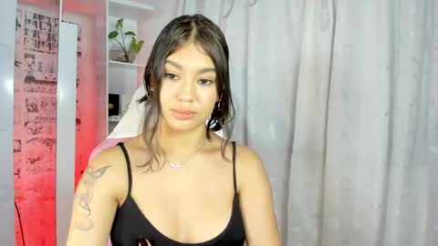 Snapshot of candy_hes chatting on 12.23.24 Nickol online show from 12.23.24