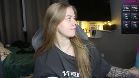 Snapshot of candy_meggie chatting on 12.18.24 Megan online show from 12.18.24