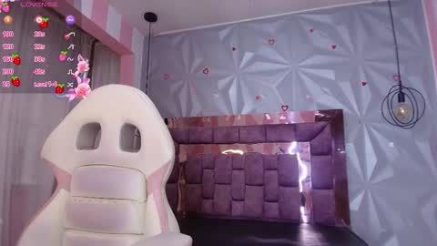 Snapshot of candy_morgan412 chatting on 09.16.25 Ania online show from 09.16.25