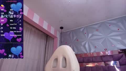 Snapshot of candy_morgan412 chatting on 10.10.25 Ania online show from 10.10.25