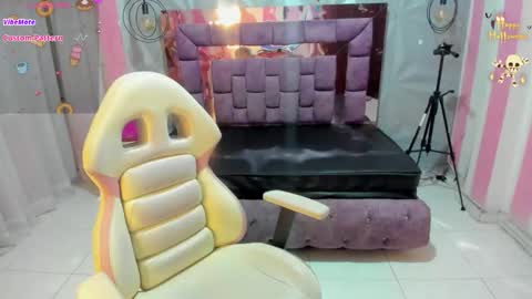 Snapshot of candy_morgan412 chatting on 11.14.25 Ania online show from 11.14.25