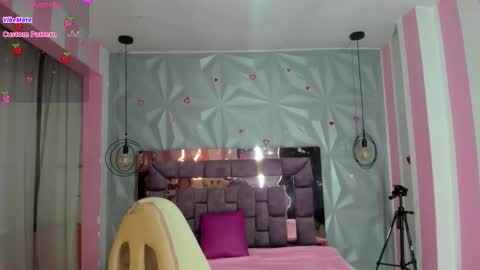 Snapshot of candy_morgan412 chatting on 11.27.25 Ania online show from 11.27.25