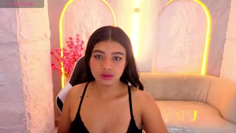 Snapshot of candy_tx_ chatting on 04.16.26 Online 7300 to 1400 online show from 04.16.26