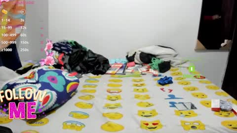 Snapshot of candy_val chatting on 07.24.26 candy_val online show from 07.24.26