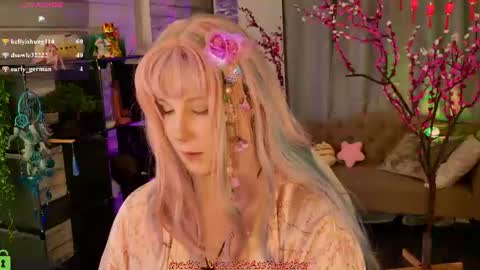Snapshot of candy_yeahh chatting on 07.30.26 Mary online show from 07.30.26