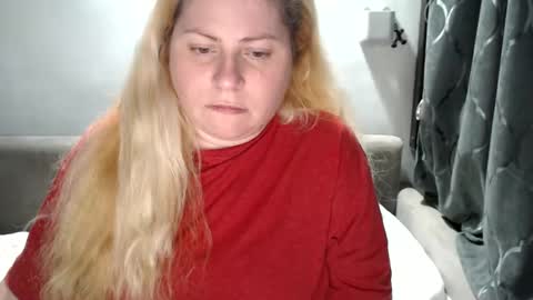 Laura online show from 02.10.25