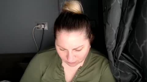 Laura online show from 11.12.25