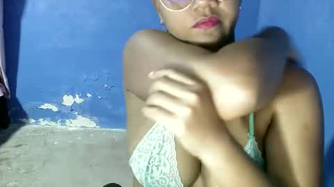 Snapshot of candyflowerlub chatting on 01.09.25 candyflowerlub online show from 01.09.25