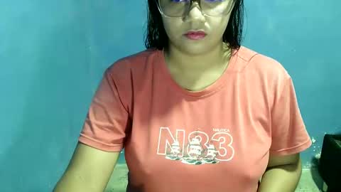 Snapshot of candyflowerlub chatting on 10.11.25 candyflowerlub online show from 10.11.25