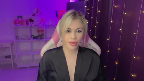 You can call me HH online show from 11.29.25