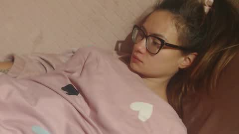 say meow and send tip  online show from 11.15.25