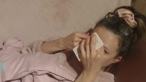 say meow and send tip  online show from 11.26.25