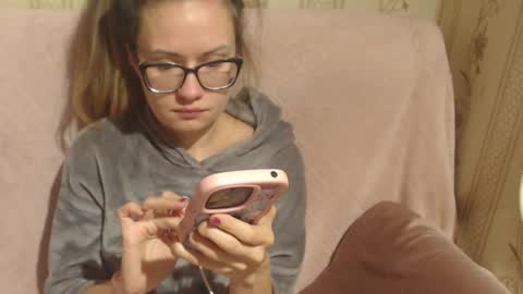 say meow and send tip  online show from 12.22.25