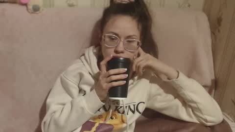 Snapshot of candylady136 chatting on 03.17.26 say meow and send tip online show from 03.17.26