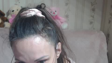 Snapshot of candylady136 chatting on 04.04.26 say meow and send tip online show from 04.04.26