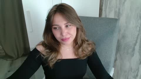 Snapshot of candymini chatting on 12.03.25 candymini online show from 12.03.25