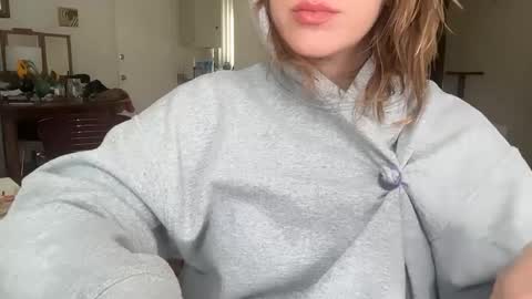 Snapshot of candysayscum chatting on 10.05.25 candysayscum online show from 10.05.25