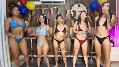 Snapshot of canelasquirtxxx chatting on 06.18.26 Sara online show from 06.18.26