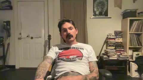 Snapshot of cantleavethehouse chatting on 12.15.24 cantleavethehouse online show from 12.15.24