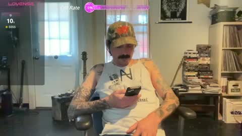 Snapshot of cantleavethehouse chatting on 02.09.25 cantleavethehouse online show from 02.09.25