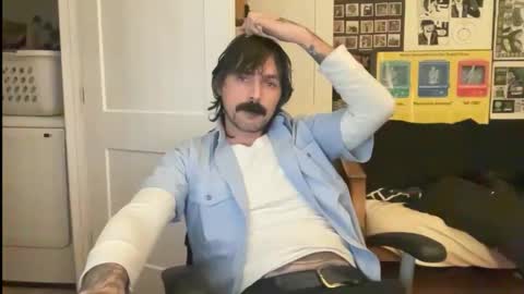 Snapshot of cantleavethehouse chatting on 11.29.25 cantleavethehouse online show from 11.29.25