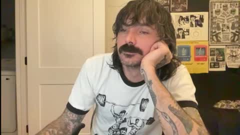 Snapshot of cantleavethehouse chatting on 11.30.25 cantleavethehouse online show from 11.30.25