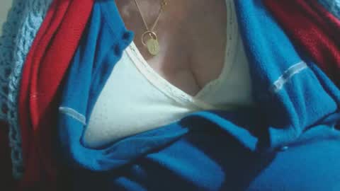 Snapshot of capitanfuturo44 chatting on 10.10.25 Cinzia ex regina online show from 10.10.25