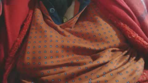 Snapshot of capitanfuturo44 chatting on 01.06.26 Cinzia ex regina online show from 01.06.26