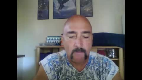 Snapshot of captaineros chatting on 10.11.25 Captain Eros online show from 10.11.25