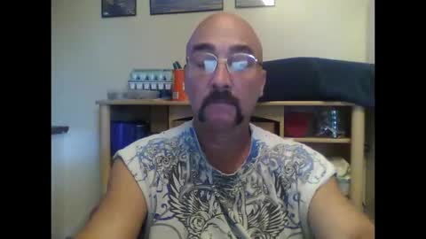 Snapshot of captaineros chatting on 10.12.25 Captain Eros online show from 10.12.25