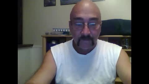 Snapshot of captaineros chatting on 10.18.25 Captain Eros online show from 10.18.25
