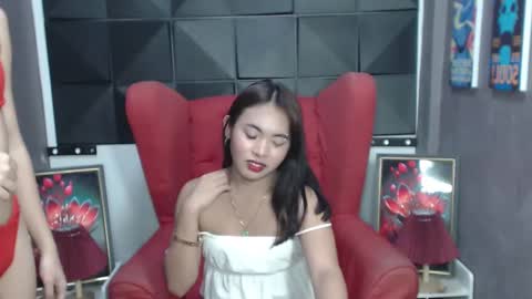 Yumi Aera online show from 02.01.25