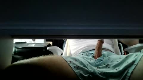 Snapshot of captncam chatting on 10.03.25 captncam online show from 10.03.25