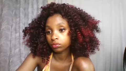 Snapshot of carababey chatting on 04.16.26 carababey online show from 04.16.26