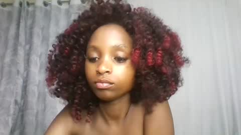 Snapshot of carababey chatting on 04.21.26 carababey online show from 04.21.26