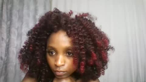Snapshot of carababey chatting on 04.21.26 carababey online show from 04.21.26