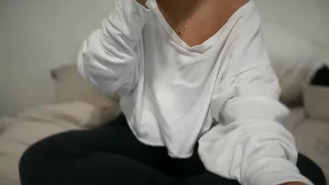 Cara Bou online show from 03.05.26