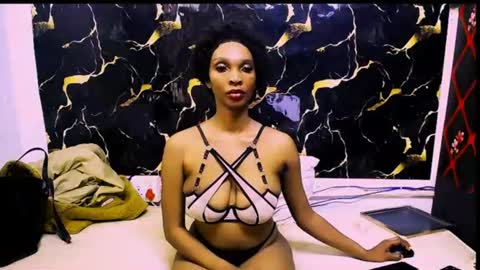 caramelminxx_ online show from 06.13.26