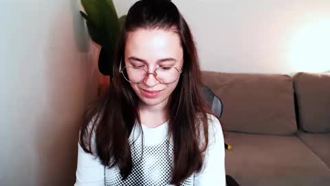 Mary online show from 11.21.25