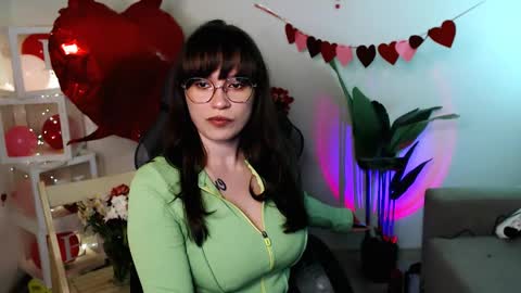 Snapshot of care_sensual chatting on 04.01.26 Mary online show from 04.01.26