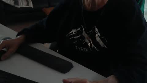 Snapshot of cargo69 chatting on 12.21.24 cargo69 online show from 12.21.24