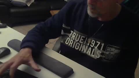 Snapshot of cargo69 chatting on 01.06.25 cargo69 online show from 01.06.25