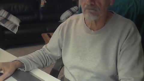 Snapshot of cargo69 chatting on 01.25.25 cargo69 online show from 01.25.25