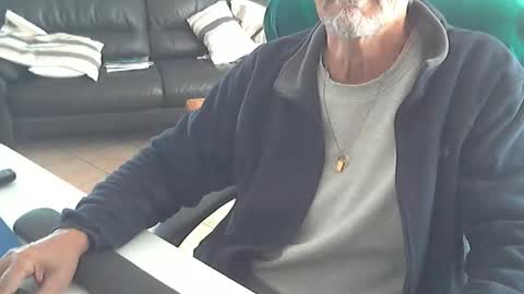 Snapshot of cargo69 chatting on 10.19.25 cargo69 online show from 10.19.25